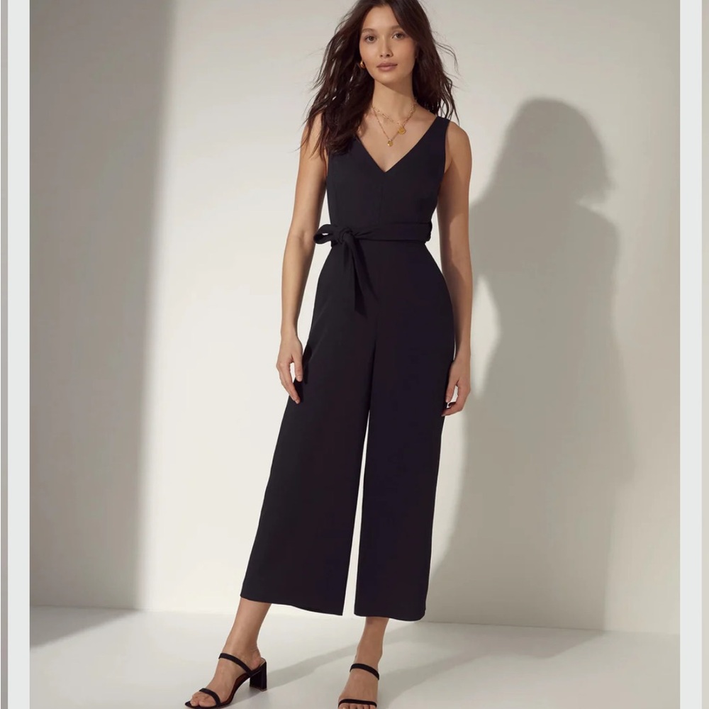 Wilfred Aritzia Black Jumpsuit – Women’s Size 4 – Like New